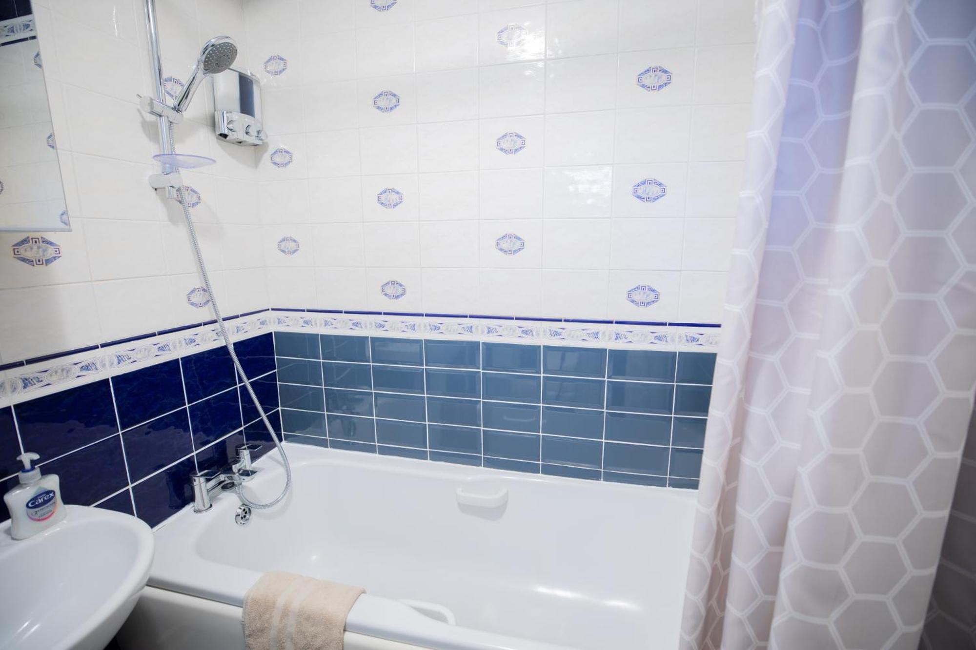 Bright And Spacious One Bedroom Apparment, Free Parking London Eksteriør billede
