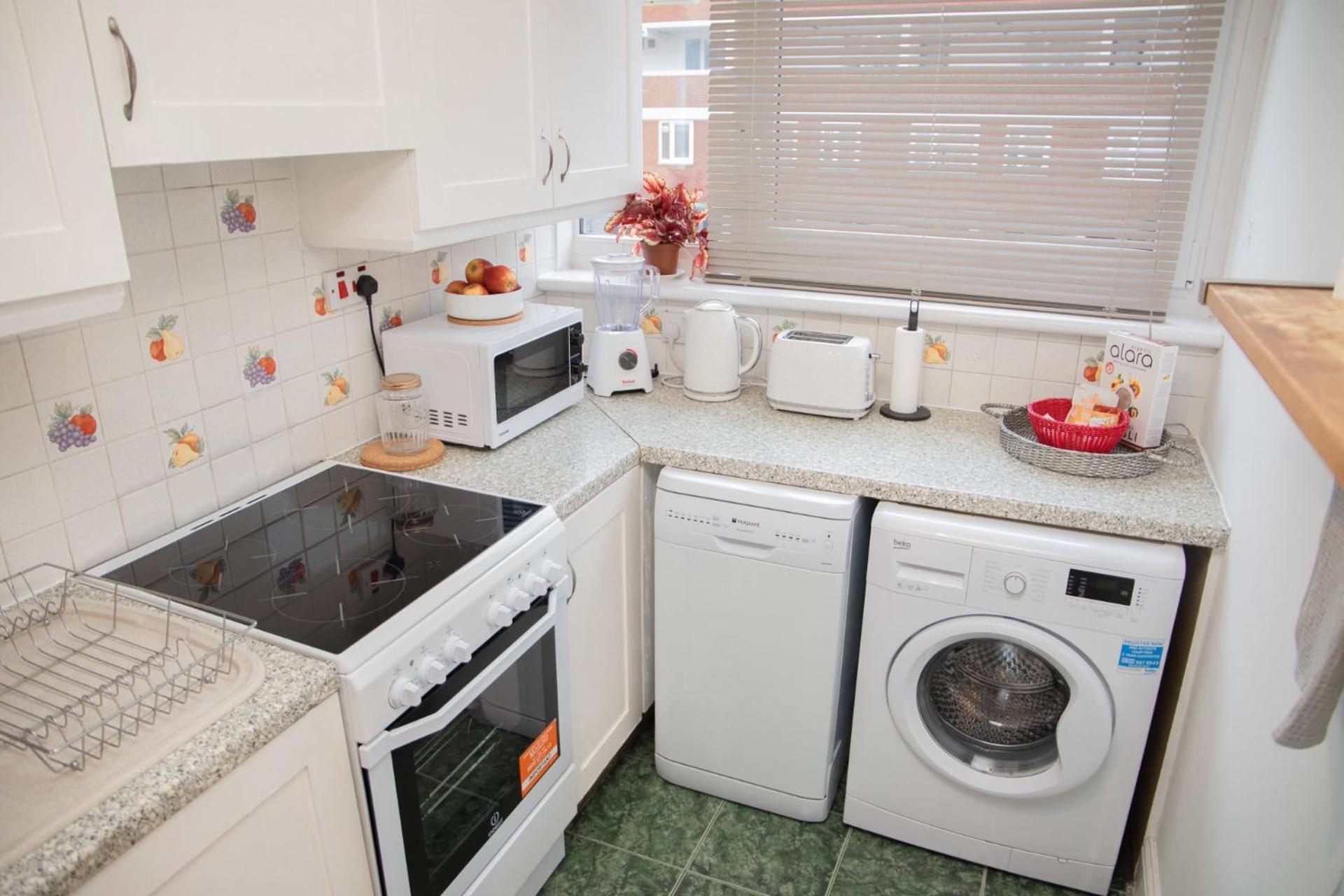 Bright And Spacious One Bedroom Apparment, Free Parking London Eksteriør billede
